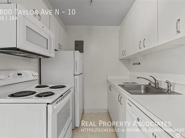 1800 Taylor Ave N #10 — Photo 14