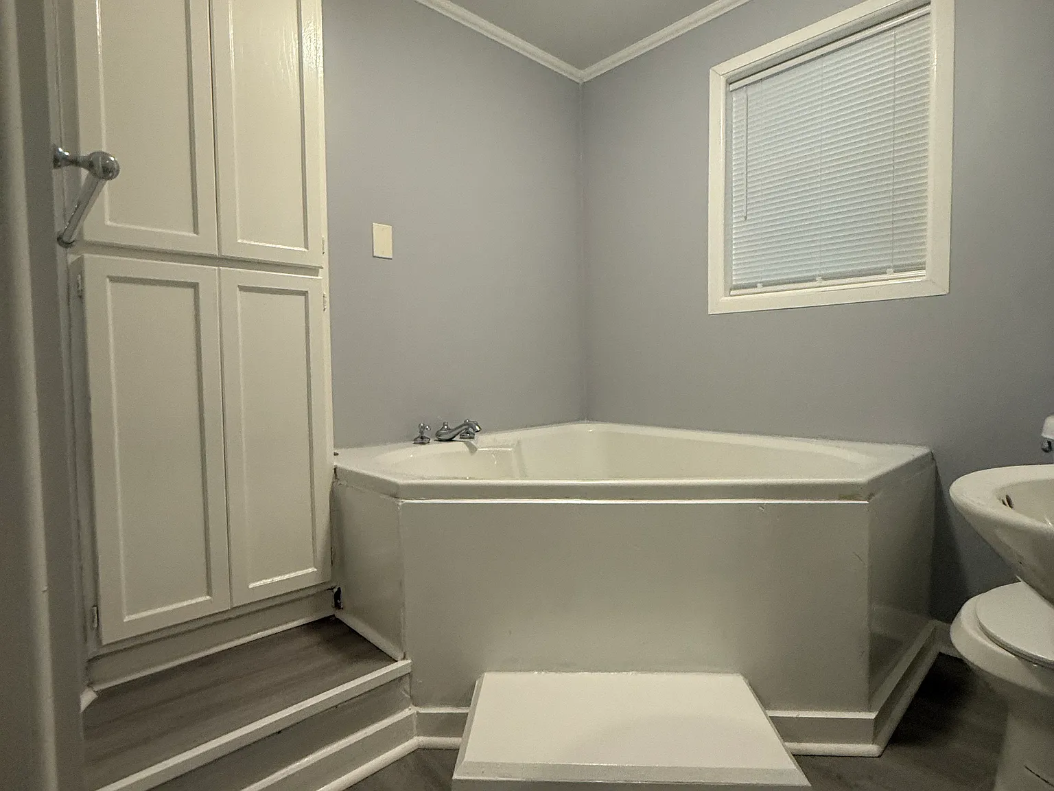 3 bed, 1593 sqft, $2,500 — Photo 2