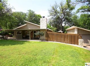1102 Old Mill Rd, Salado, TX 76571
