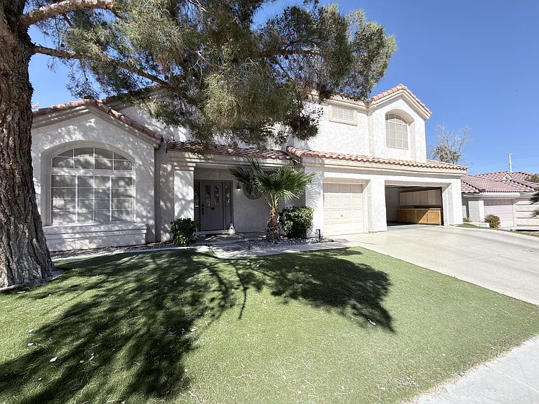 7620 Marluna Ct — Photo 2