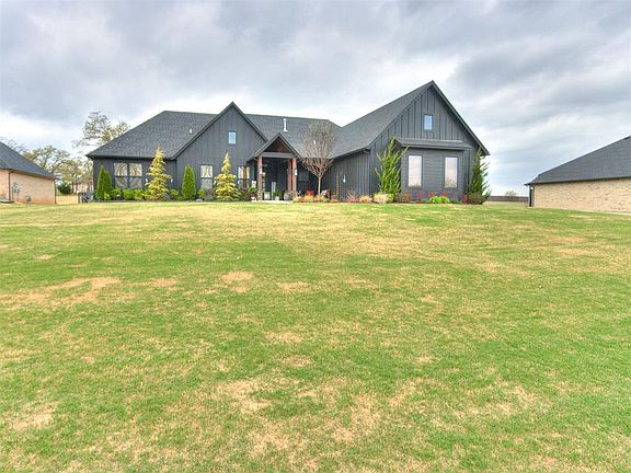 2nd image of 53 N Oaks Rd