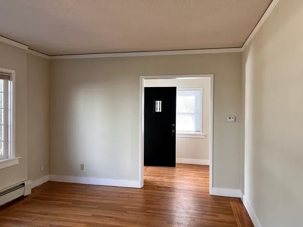 3890 Laguna Ave, Palo Alto, CA 94306