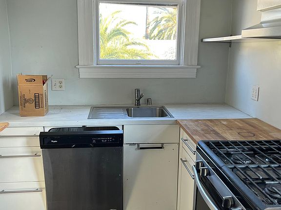 4th image of 2218 N St #4