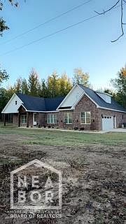 1st image of 804 County Road 940