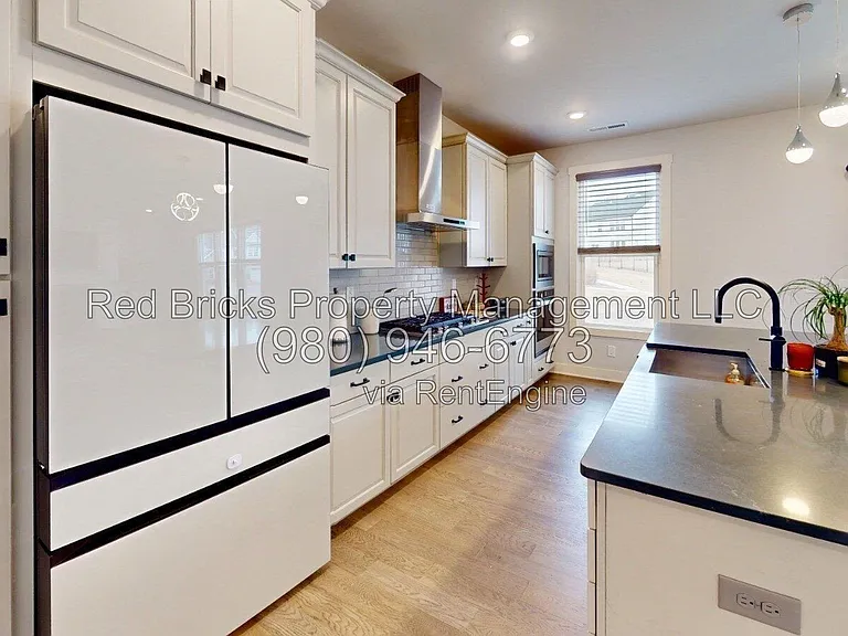 6129 Alsace Ln — Photo 13