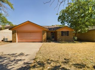 2318 93rd St, Lubbock, TX 79423