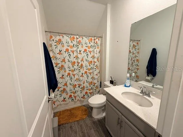 1704 Friendship Row — Photo 33