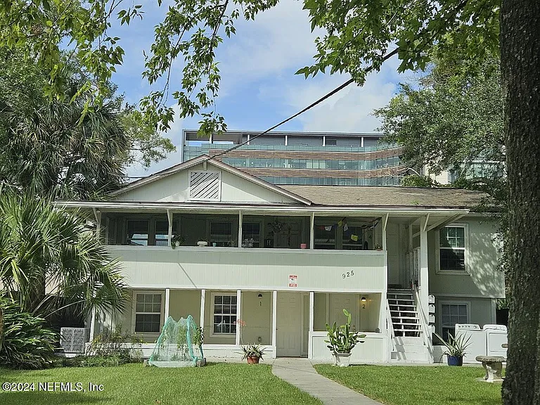 925 Phillips St #2 — Photo 13