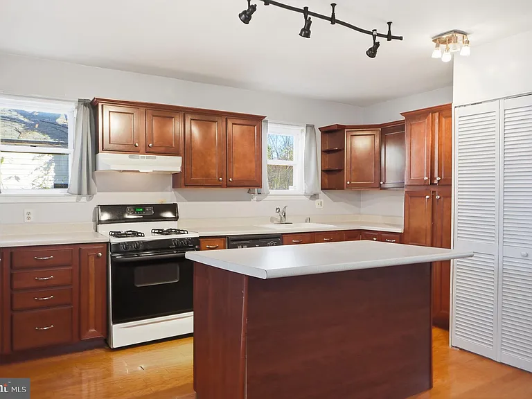 3026 Channing St NE — Photo 9