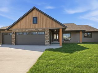 3257 Old Stone Way NE, Sauk Rapids, MN 56379