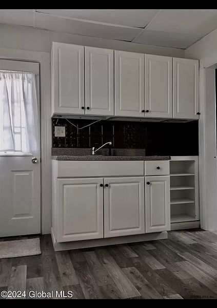 5th image of 9 Stoddard Avenue