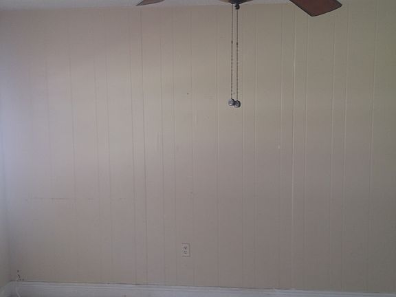 4th image of 18416 NE 24th Ct