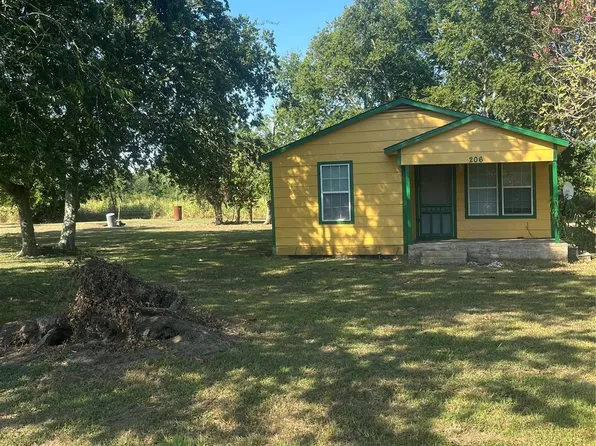 206 Charlie Roberts Ln, Kendleton, TX 77451
