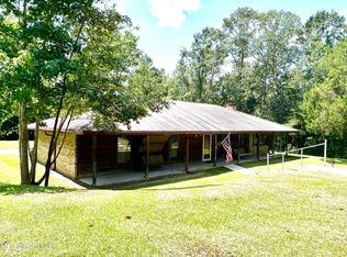 2200 Les Reeves Rd, Moss Point, MS 39562