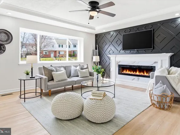 21 Kintore Ct, Parkville, MD 21234