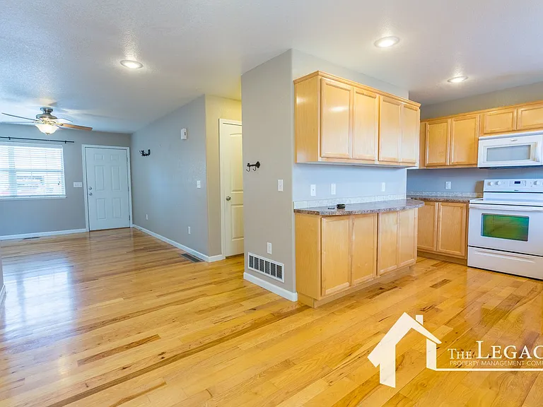 3843 Sweetbrier St — Photo 5