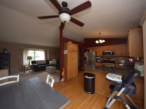 3rd image of 3308 W Park Dr