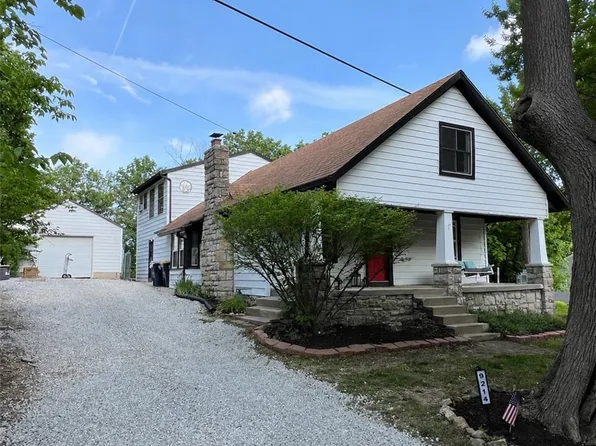 9214 Chestnut Ave, Kansas City, MO 64132