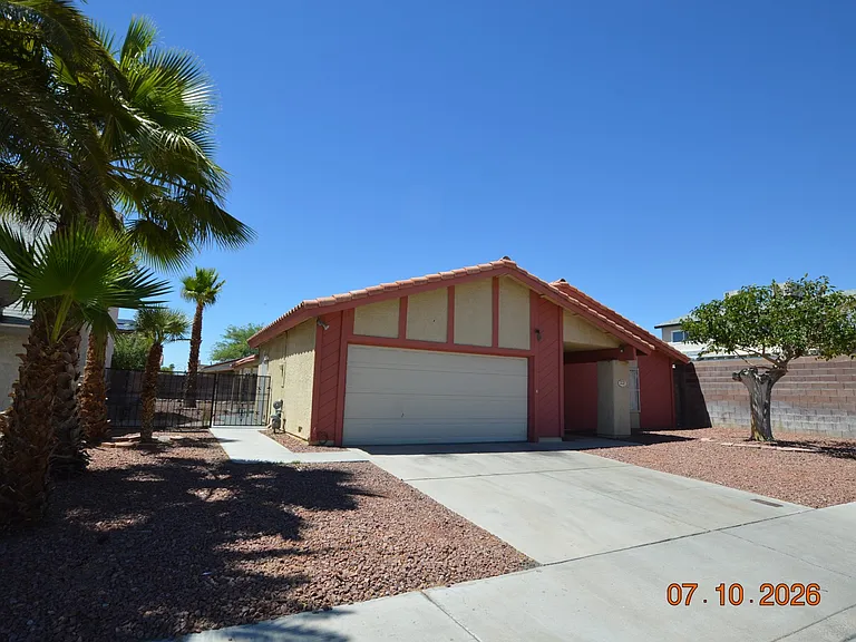 6845 Zamora Dr — Photo 3
