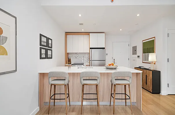 Rented by REAL New York | media 16