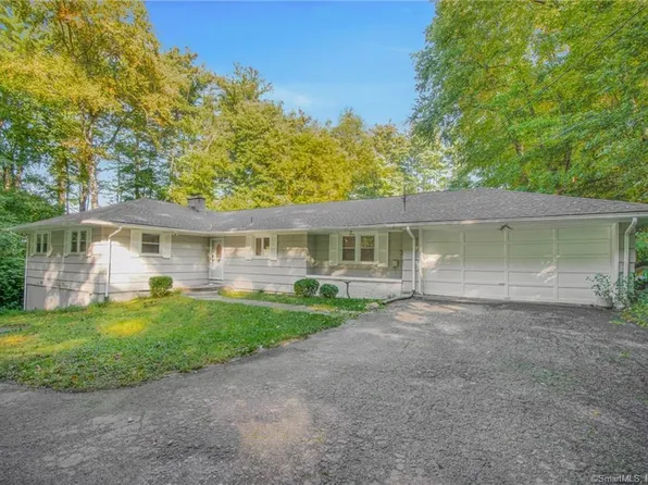 1 De Bisschop Lane, Waterbury, CT 06706