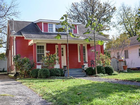2nd image of 216 Lincoln Ave