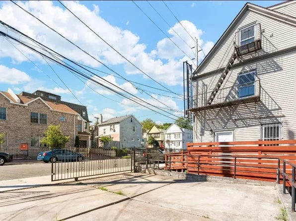 437 Bramhall Avenue image 17 of 26