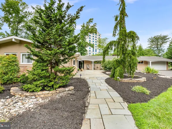 303 Cherry Hill Blvd, Cherry Hill, NJ 08002