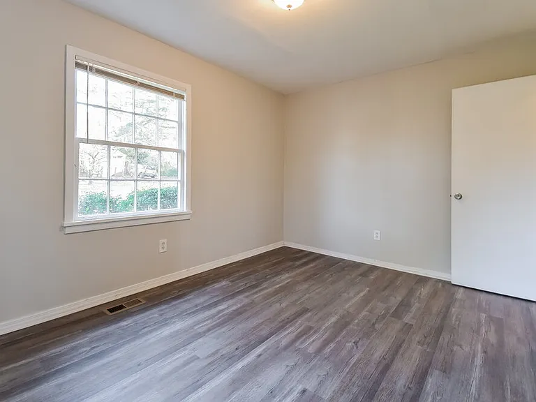 842 Bonneville Ter NW — Photo 12