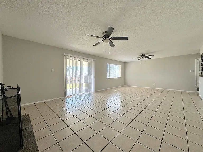 10200 Galahad Way — Photo 7