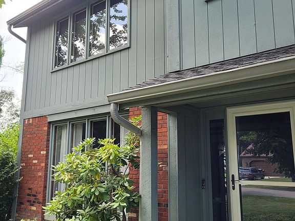 2nd image of 70 Twilight Ln