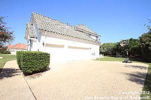 3rd image of 30 Waters Edge Way