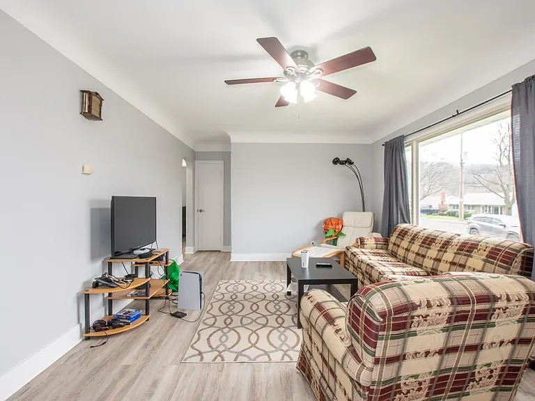 129 Jacobson Ave #1 — Photo 3