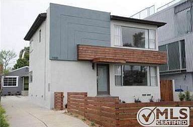 3rd image of 1930 Barry Ave