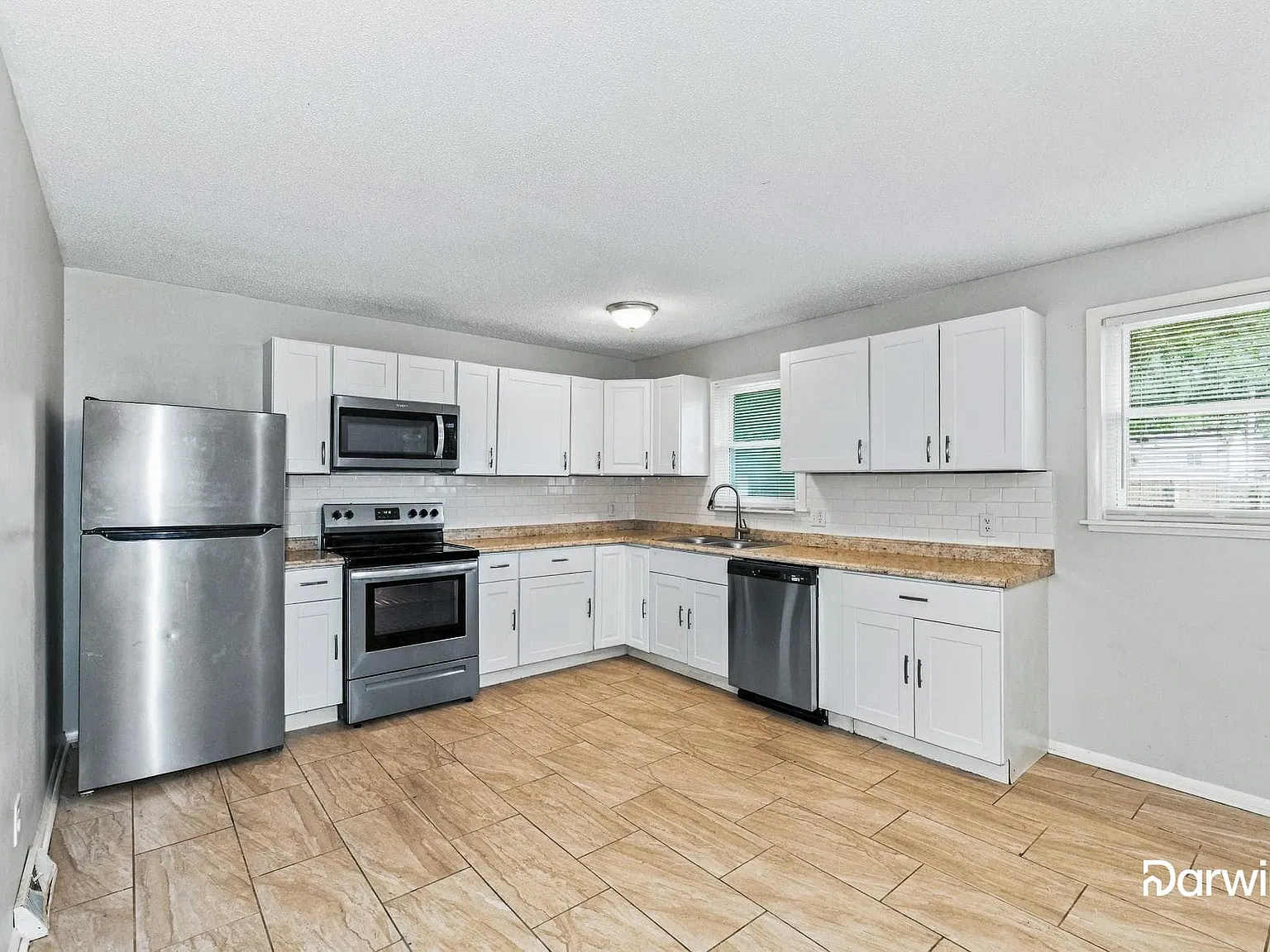 3 bed, 1.5 bath, 1544 sqft, $1,710 — Photo 2