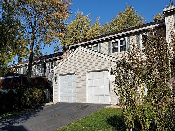 2nd image of 552 Leslie Ln