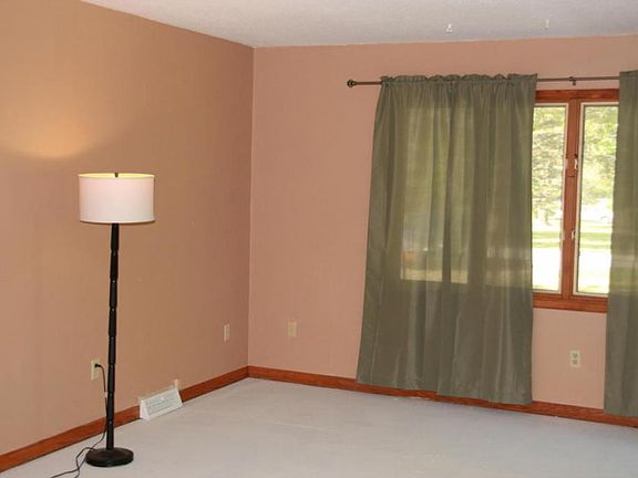 3rd image of 5410 Skycrest Dr