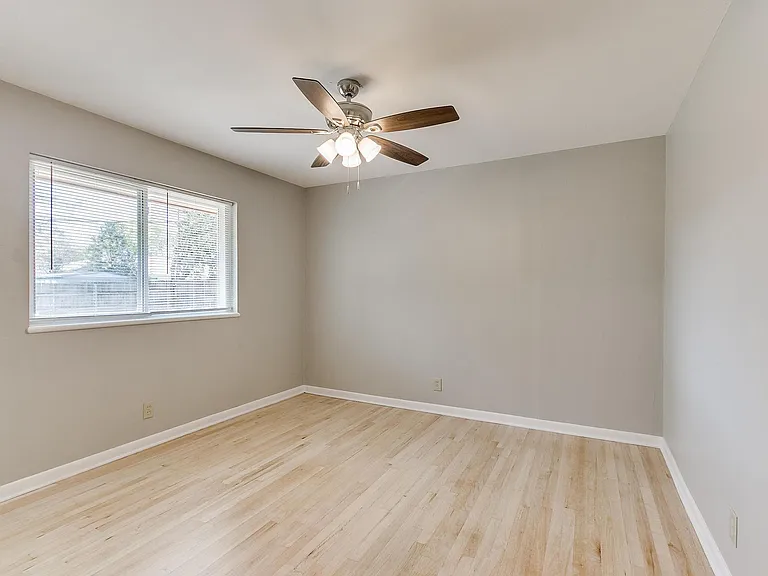 1314 Sycamore St — Photo 13