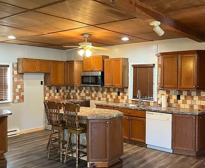 Kutz Farm Dr — Photo 16