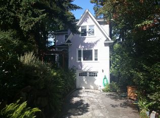 2238 E Crescent Dr, Seattle, WA 98112