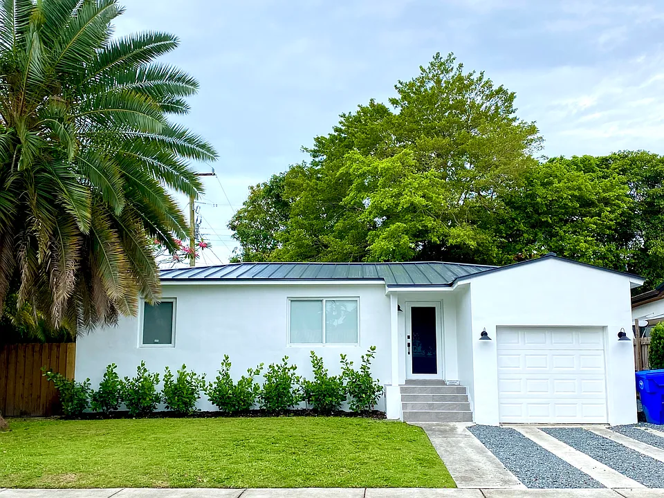 3250 SW 18th Ter