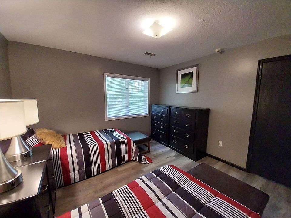 2nd image of 125 Anna Ave #5A
