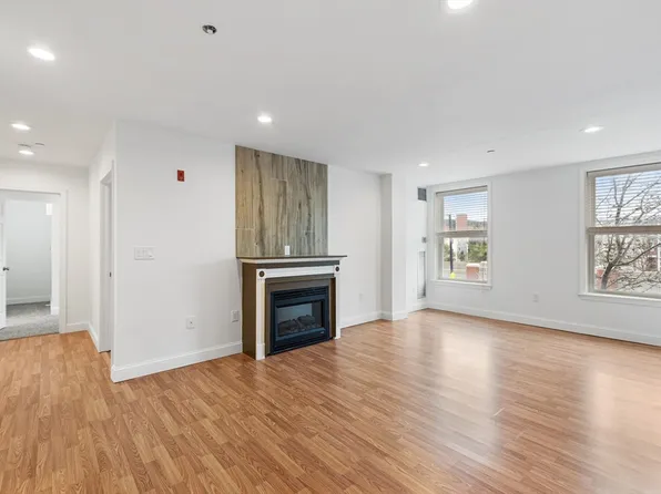 65 Chelsea St APT 204, Boston, MA 02129
