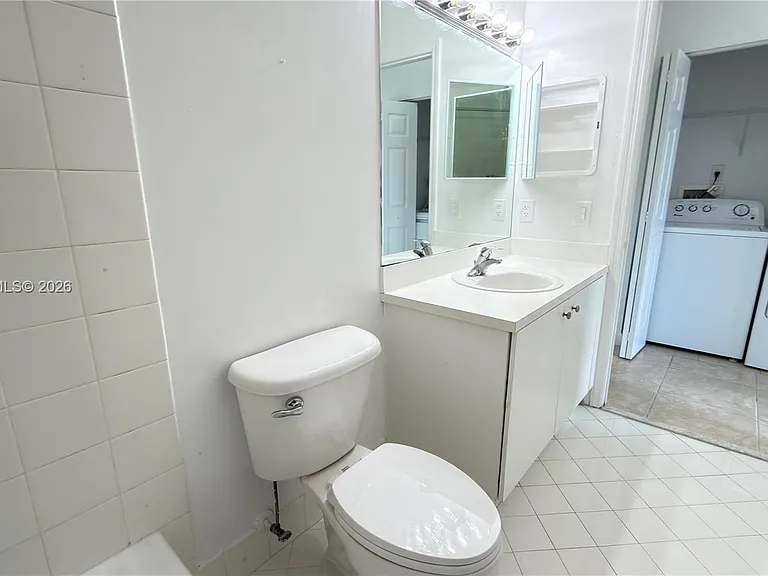 3390 NE 13th Circle Dr #206-19 — Photo 43