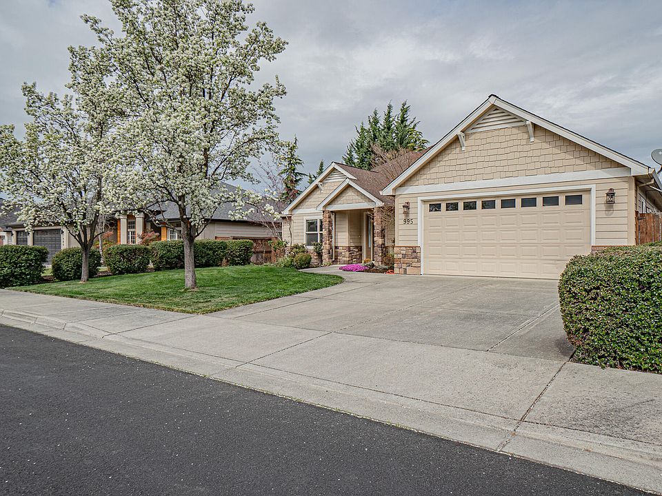 1st image of 995 Pumpkin Rdg