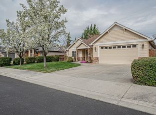 995 Pumpkin Rdg, Eagle Point, OR 97524