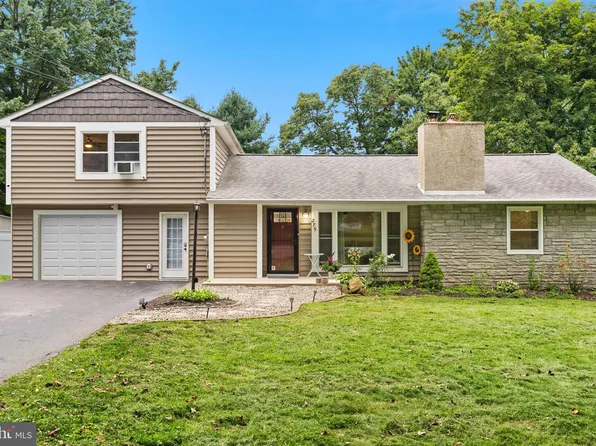 279 Hibernia Rd, Coatesville, PA 19320