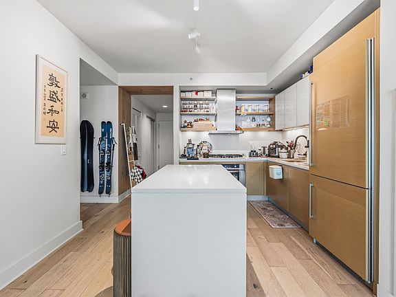 5th image of 77 Hudson St APT 1509