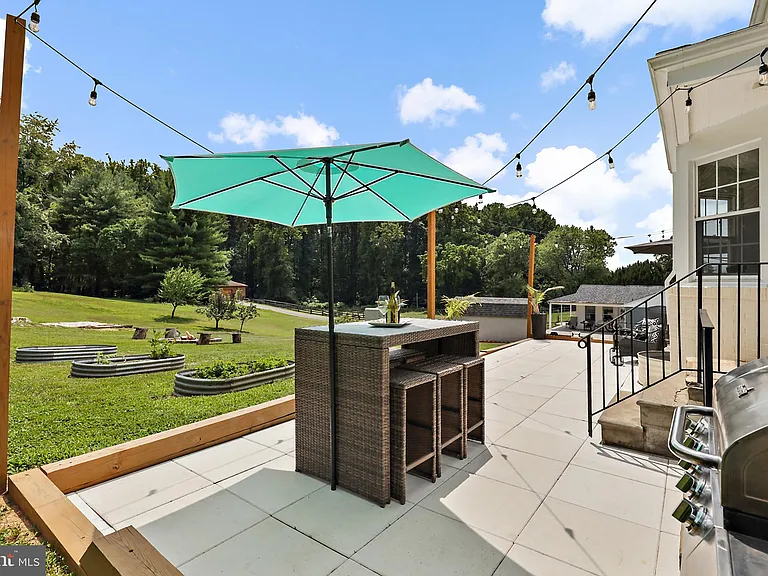 9223 Old Court Rd — Photo 57