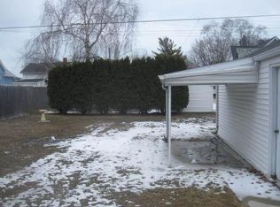 1331 S 18th St, Manitowoc, WI 54220